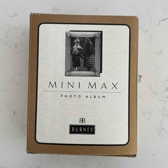 Burnes Mini Max 4" x 6" Photo Album Ribbed Leaf Style Holds 60 Pics Silv Blk - Picture 2 of 9